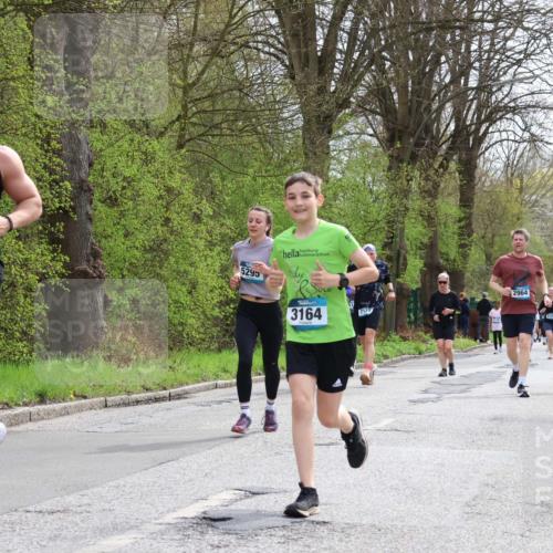 12.04.2026 - 45. Internationalen Wilhelmsburger Insellauf Yannick Fuchs http://msf.ph/oto/9504887 12.04.2026 12:54:37 Laufen 4619, 5295, 3164, 213, 2964, 3316, 4105 meine-sportfotos.de