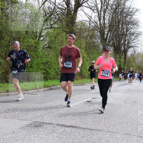 12.04.2026 - 45. Internationalen Wilhelmsburger Insellauf Yannick Fuchs http://msf.ph/oto/9504914 12.04.2026 12:54:43 Laufen 2159, 2964, 3316 meine-sportfotos.de