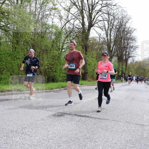 12.04.2026 - 45. Internationalen Wilhelmsburger Insellauf Yannick Fuchs http://msf.ph/oto/9504916 12.04.2026 12:54:43 Laufen 2139, 2964, 3316 meine-sportfotos.de