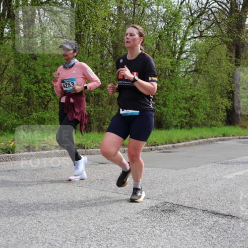 12.04.2026 - 45. Internationalen Wilhelmsburger Insellauf Yannick Fuchs http://msf.ph/oto/9504967 12.04.2026 12:54:59 Laufen 4253, 5796, 3433 meine-sportfotos.de