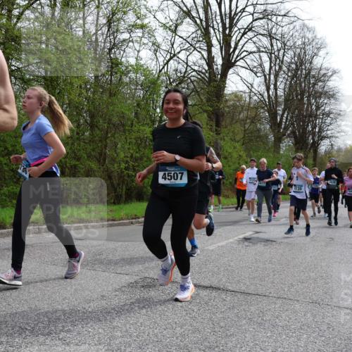12.04.2026 - 45. Internationalen Wilhelmsburger Insellauf Yannick Fuchs http://msf.ph/oto/9505000 12.04.2026 12:55:05 Laufen 361, 4507, 137, 4617, 5135, 5485 meine-sportfotos.de