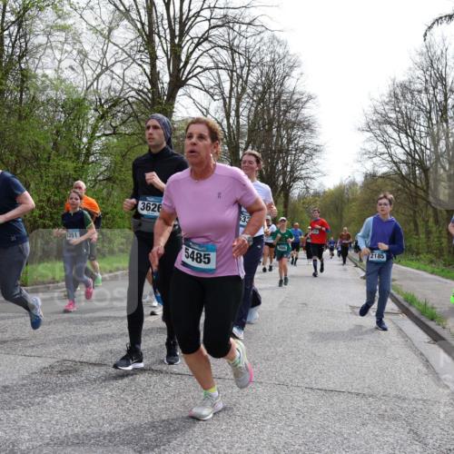 12.04.2026 - 45. Internationalen Wilhelmsburger Insellauf Yannick Fuchs http://msf.ph/oto/9505014 12.04.2026 12:55:08 Laufen 461, 5351, 3626, 5485, 2185, 5263 meine-sportfotos.de