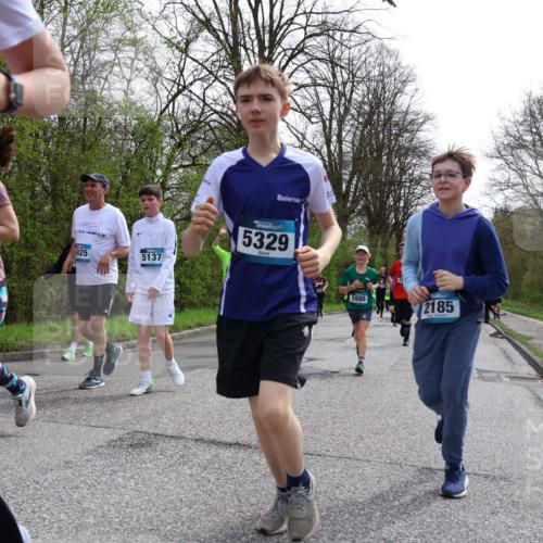 12.04.2026 - 45. Internationalen Wilhelmsburger Insellauf Yannick Fuchs http://msf.ph/oto/9505020 12.04.2026 12:55:10 Laufen 925, 5137, 5329, 3995, 2185 meine-sportfotos.de