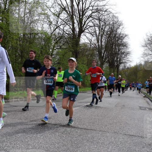 12.04.2026 - 45. Internationalen Wilhelmsburger Insellauf Yannick Fuchs http://msf.ph/oto/9505029 12.04.2026 12:55:11 Laufen 5137, 3001, 5848, 3995, 4236, 5827 meine-sportfotos.de