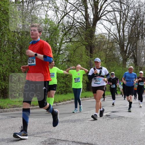 12.04.2026 - 45. Internationalen Wilhelmsburger Insellauf Yannick Fuchs http://msf.ph/oto/9505035 12.04.2026 12:55:12 Laufen 4236, 5181, 5827, 2023, 5486, 5765, 33, 471 meine-sportfotos.de