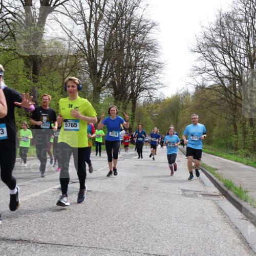 12.04.2026 - 45. Internationalen Wilhelmsburger Insellauf Yannick Fuchs http://msf.ph/oto/9505048 12.04.2026 12:55:15 Laufen 548, 3859, 2023, 24, 509, 5765, 2536, 3170, 4235, 4719, 466 meine-sportfotos.de