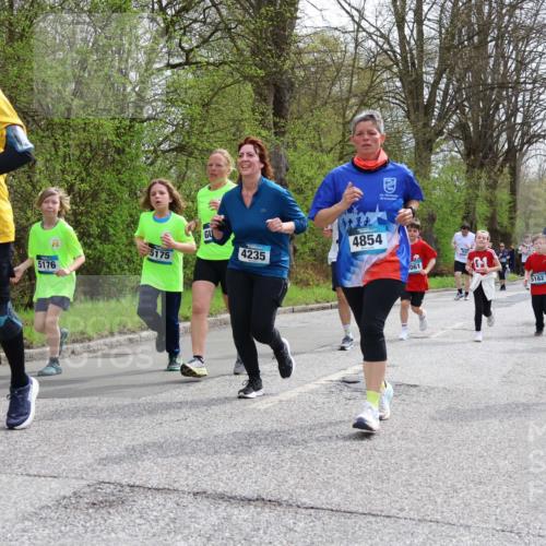 12.04.2026 - 45. Internationalen Wilhelmsburger Insellauf Yannick Fuchs http://msf.ph/oto/9505074 12.04.2026 12:55:21 Laufen 3129, 4854, 5175, 4235, 5176, 061, 5162, 3954 meine-sportfotos.de