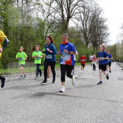 12.04.2026 - 45. Internationalen Wilhelmsburger Insellauf Yannick Fuchs http://msf.ph/oto/9505077 12.04.2026 12:55:21 Laufen 3129, 4235, 5175, 4854, 5176 meine-sportfotos.de