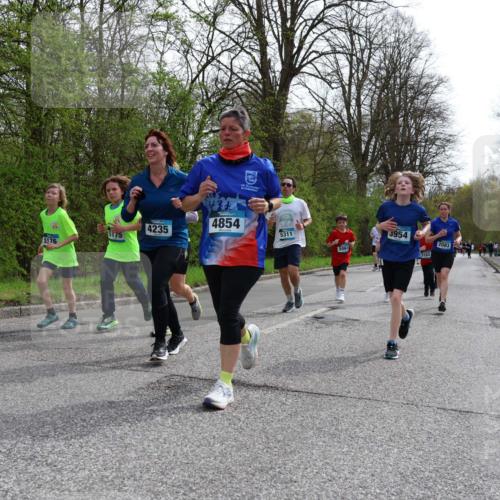 12.04.2026 - 45. Internationalen Wilhelmsburger Insellauf Yannick Fuchs http://msf.ph/oto/9505079 12.04.2026 12:55:22 Laufen 4854, 4235, 5175, 5311, 5176, 5061, 3954, 5162, 2083 meine-sportfotos.de