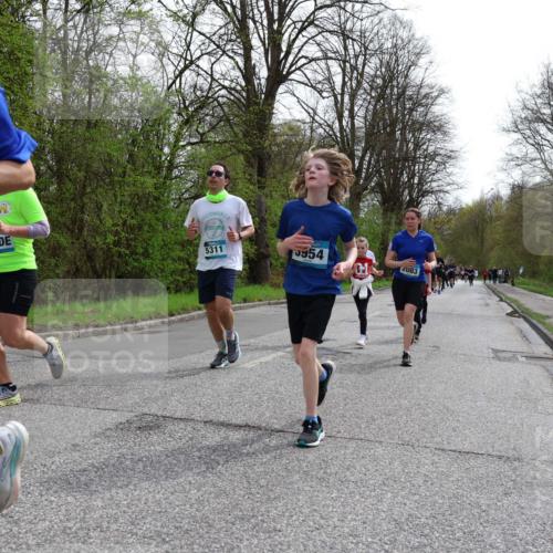 12.04.2026 - 45. Internationalen Wilhelmsburger Insellauf Yannick Fuchs http://msf.ph/oto/9505082 12.04.2026 12:55:22 Laufen 1885, 15, 354, 5311, 954, 083 meine-sportfotos.de