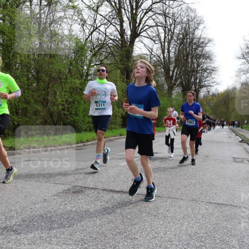 12.04.2026 - 45. Internationalen Wilhelmsburger Insellauf Yannick Fuchs http://msf.ph/oto/9505083 12.04.2026 12:55:22 Laufen 5175, 5311, 2083 meine-sportfotos.de