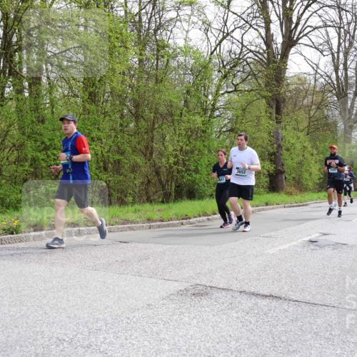 12.04.2026 - 45. Internationalen Wilhelmsburger Insellauf Yannick Fuchs http://msf.ph/oto/9505104 12.04.2026 12:55:27 Laufen 21, 1, 641, 3652, 3591, 3804 meine-sportfotos.de