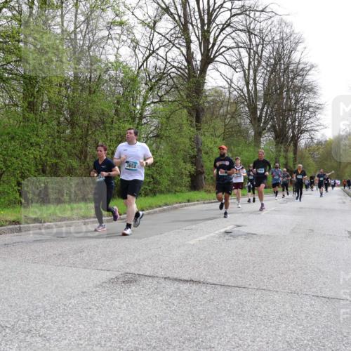 12.04.2026 - 45. Internationalen Wilhelmsburger Insellauf Yannick Fuchs http://msf.ph/oto/9505108 12.04.2026 12:55:28 Laufen 3652 meine-sportfotos.de