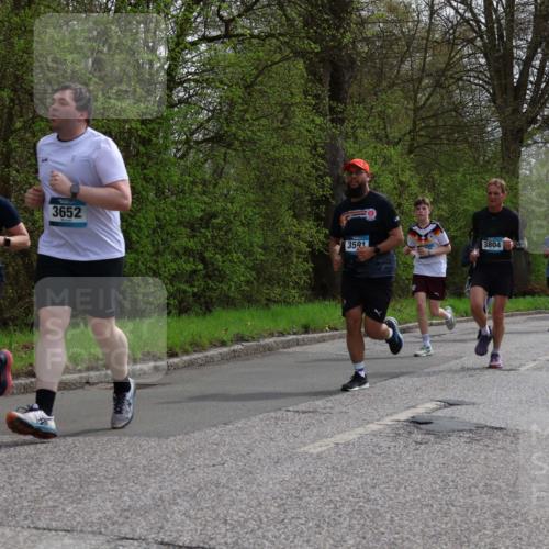 12.04.2026 - 45. Internationalen Wilhelmsburger Insellauf Yannick Fuchs http://msf.ph/oto/9505110 12.04.2026 12:55:28 Laufen 4641, 3652, 3591, 3804, 3862, 4114 meine-sportfotos.de