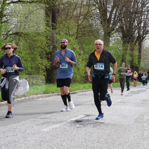 12.04.2026 - 45. Internationalen Wilhelmsburger Insellauf Yannick Fuchs http://msf.ph/oto/9505126 12.04.2026 12:55:32 Laufen 3862, 3618, 4114, 233 meine-sportfotos.de