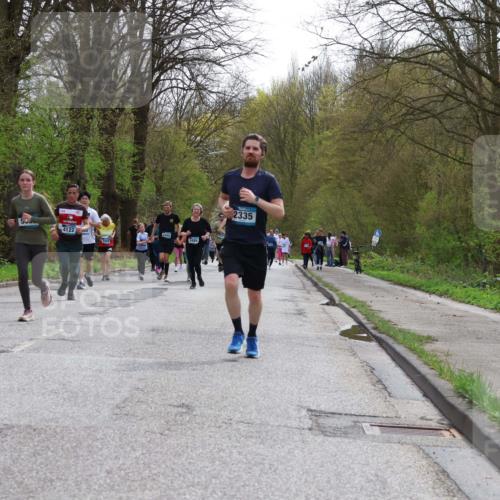 12.04.2026 - 45. Internationalen Wilhelmsburger Insellauf Yannick Fuchs http://msf.ph/oto/9505129 12.04.2026 12:55:33 Laufen 78, 5683, 4122, 3489, 2335 meine-sportfotos.de