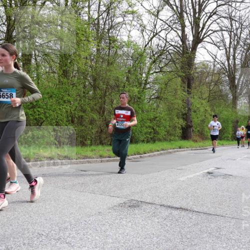 12.04.2026 - 45. Internationalen Wilhelmsburger Insellauf Yannick Fuchs http://msf.ph/oto/9505152 12.04.2026 12:55:38 Laufen 568, 5658, 4122 meine-sportfotos.de