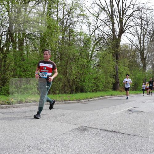 12.04.2026 - 45. Internationalen Wilhelmsburger Insellauf Yannick Fuchs http://msf.ph/oto/9505156 12.04.2026 12:55:39 Laufen 4122 meine-sportfotos.de