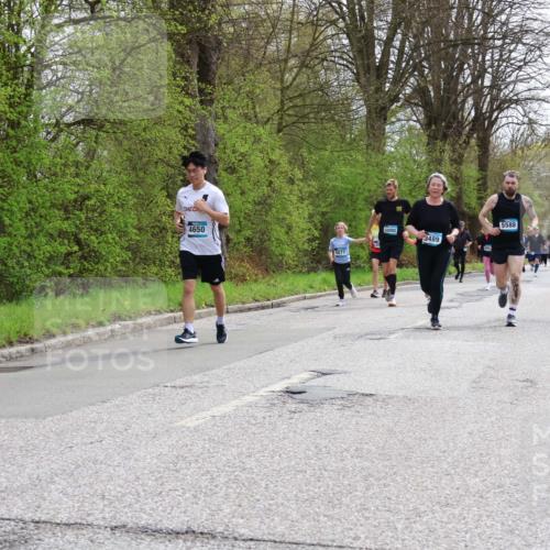 12.04.2026 - 45. Internationalen Wilhelmsburger Insellauf Yannick Fuchs http://msf.ph/oto/9505160 12.04.2026 12:55:40 Laufen 4650, 5077, 5588, 3489 meine-sportfotos.de