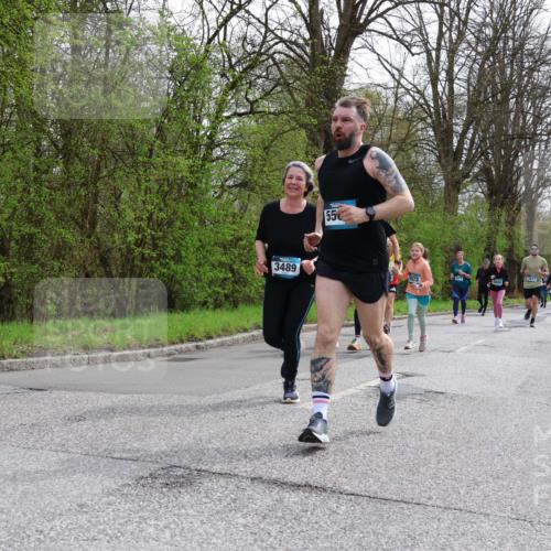 12.04.2026 - 45. Internationalen Wilhelmsburger Insellauf Yannick Fuchs http://msf.ph/oto/9505175 12.04.2026 12:55:43 Laufen 3489, 55, 5072, 4886, 5677 meine-sportfotos.de