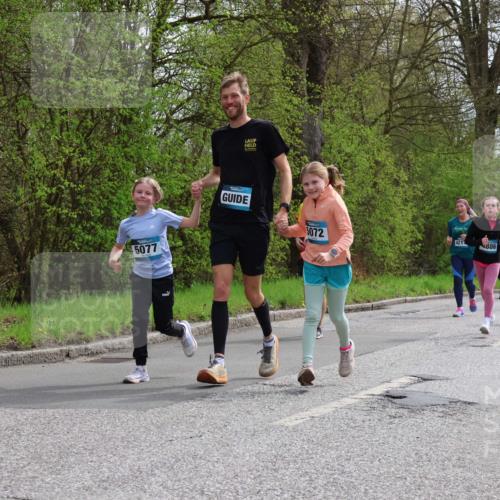 12.04.2026 - 45. Internationalen Wilhelmsburger Insellauf Yannick Fuchs http://msf.ph/oto/9505182 12.04.2026 12:55:44 Laufen 5077, 5072, 4217, 4886, 5677, 479 meine-sportfotos.de