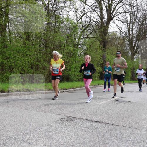 12.04.2026 - 45. Internationalen Wilhelmsburger Insellauf Yannick Fuchs http://msf.ph/oto/9505197 12.04.2026 12:55:47 Laufen 2089, 4886, 4217, 5677, 4797 meine-sportfotos.de