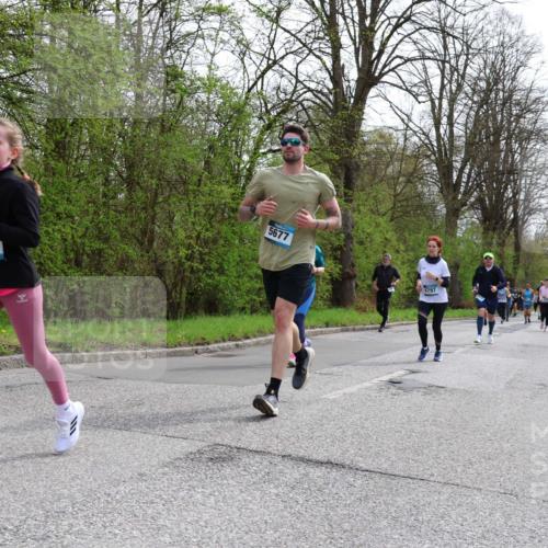 12.04.2026 - 45. Internationalen Wilhelmsburger Insellauf Yannick Fuchs http://msf.ph/oto/9505203 12.04.2026 12:55:48 Laufen 2089, 86, 5677, 4797 meine-sportfotos.de