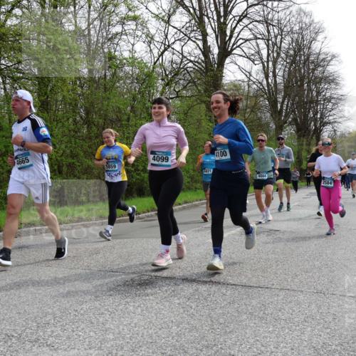 12.04.2026 - 45. Internationalen Wilhelmsburger Insellauf Yannick Fuchs http://msf.ph/oto/9505232 12.04.2026 12:55:55 Laufen 4665, 5859, 4099, 4821, 4100, 4044, 4432, 2584 meine-sportfotos.de