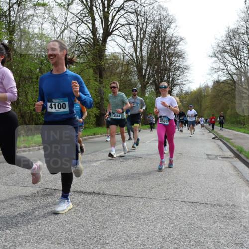 12.04.2026 - 45. Internationalen Wilhelmsburger Insellauf Yannick Fuchs http://msf.ph/oto/9505235 12.04.2026 12:55:56 Laufen 4099, 4100, 4044, 4432, 2584 meine-sportfotos.de