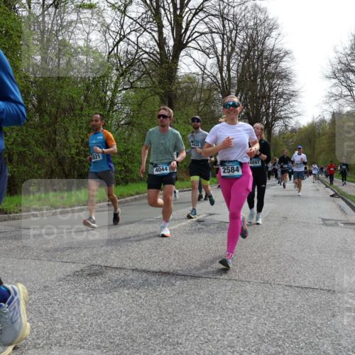 12.04.2026 - 45. Internationalen Wilhelmsburger Insellauf Yannick Fuchs http://msf.ph/oto/9505237 12.04.2026 12:55:56 Laufen 4100, 1821, 4044, 4432, 2584, 4897 meine-sportfotos.de