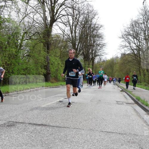 12.04.2026 - 45. Internationalen Wilhelmsburger Insellauf Yannick Fuchs http://msf.ph/oto/9505264 12.04.2026 12:56:02 Laufen 5064, 5066, 5564 meine-sportfotos.de
