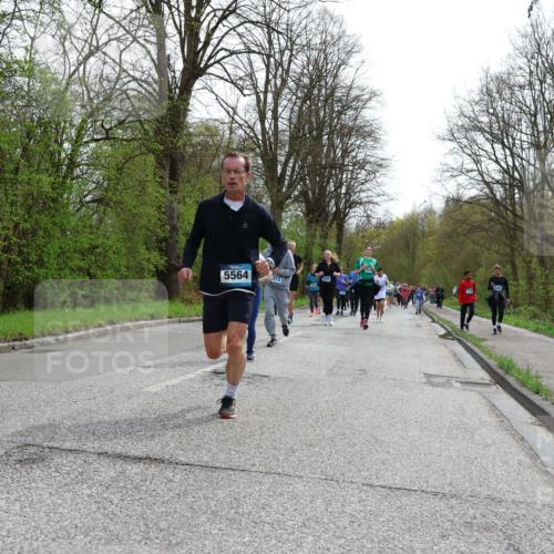 12.04.2026 - 45. Internationalen Wilhelmsburger Insellauf Yannick Fuchs http://msf.ph/oto/9505267 12.04.2026 12:56:02 Laufen 5564 meine-sportfotos.de