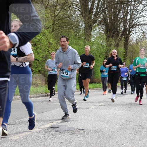 12.04.2026 - 45. Internationalen Wilhelmsburger Insellauf Yannick Fuchs http://msf.ph/oto/9505269 12.04.2026 12:56:03 Laufen 5564, 54, 5735, 4413, 5599, 2412, 2508, 4373, 5428 meine-sportfotos.de