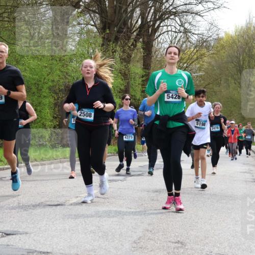12.04.2026 - 45. Internationalen Wilhelmsburger Insellauf Yannick Fuchs http://msf.ph/oto/9505275 12.04.2026 12:56:04 Laufen 5599, 2, 2508, 4373, 5428, 5198, 2478, 5208, 3877 meine-sportfotos.de