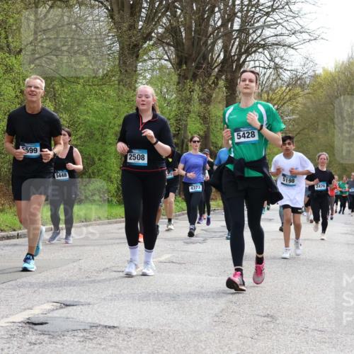 12.04.2026 - 45. Internationalen Wilhelmsburger Insellauf Yannick Fuchs http://msf.ph/oto/9505278 12.04.2026 12:56:05 Laufen 4951, 5599, 5448, 2508, 5428, 4373, 5198, 2478, 5208 meine-sportfotos.de