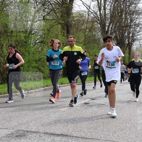 12.04.2026 - 45. Internationalen Wilhelmsburger Insellauf Yannick Fuchs http://msf.ph/oto/9505301 12.04.2026 12:56:09 Laufen 2412, 544, 4373, 4705, 5198, 2478 meine-sportfotos.de