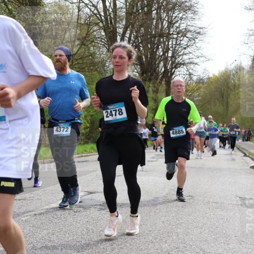 12.04.2026 - 45. Internationalen Wilhelmsburger Insellauf Yannick Fuchs http://msf.ph/oto/9505307 12.04.2026 12:56:10 Laufen 198, 2, 2478, 4372, 4885, 267 meine-sportfotos.de