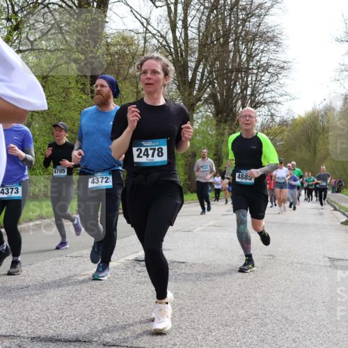 12.04.2026 - 45. Internationalen Wilhelmsburger Insellauf Yannick Fuchs http://msf.ph/oto/9505309 12.04.2026 12:56:11 Laufen 98, 4373, 4705, 4372, 2478, 4584, 4885, 4267 meine-sportfotos.de