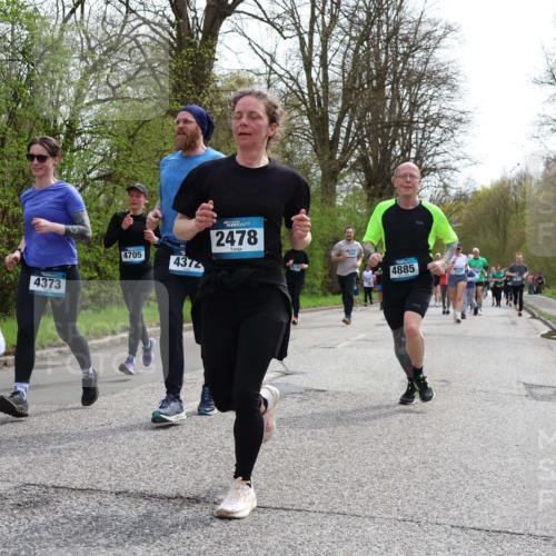 12.04.2026 - 45. Internationalen Wilhelmsburger Insellauf Yannick Fuchs http://msf.ph/oto/9505310 12.04.2026 12:56:11 Laufen 4373, 4705, 4372, 2478, 7584, 4885 meine-sportfotos.de
