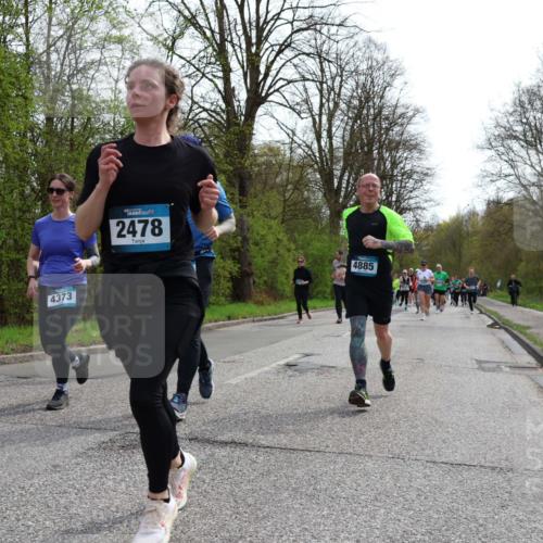 12.04.2026 - 45. Internationalen Wilhelmsburger Insellauf Yannick Fuchs http://msf.ph/oto/9505313 12.04.2026 12:56:11 Laufen 4373, 2478, 4885 meine-sportfotos.de