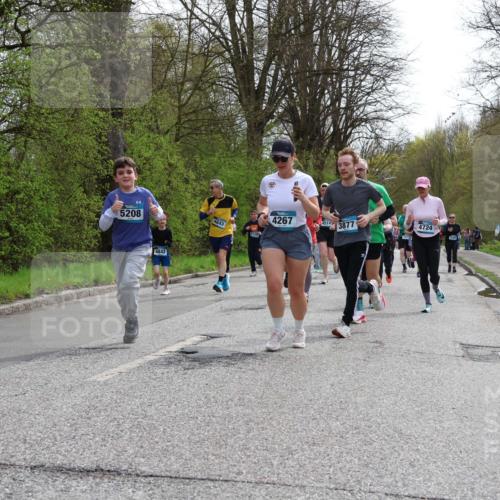 12.04.2026 - 45. Internationalen Wilhelmsburger Insellauf Yannick Fuchs http://msf.ph/oto/9505331 12.04.2026 12:56:16 Laufen 5208, 4843, 4842, 4267, 45143877, 4724, 5122 meine-sportfotos.de