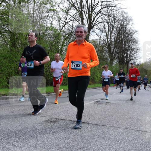 12.04.2026 - 45. Internationalen Wilhelmsburger Insellauf Yannick Fuchs http://msf.ph/oto/9505785 12.04.2026 12:58:17 Laufen 4961, 4248, 5624, 3793, 4116 meine-sportfotos.de