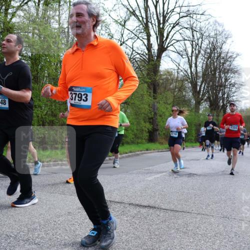 12.04.2026 - 45. Internationalen Wilhelmsburger Insellauf Yannick Fuchs http://msf.ph/oto/9505786 12.04.2026 12:58:18 Laufen 4248, 3793, 4116, 5324 meine-sportfotos.de