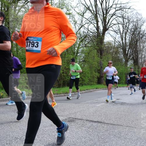 12.04.2026 - 45. Internationalen Wilhelmsburger Insellauf Yannick Fuchs http://msf.ph/oto/9505787 12.04.2026 12:58:18 Laufen 248, 3793, 5611, 4116, 5324 meine-sportfotos.de