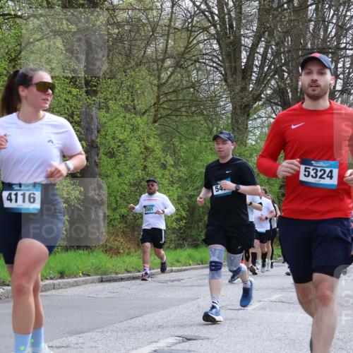12.04.2026 - 45. Internationalen Wilhelmsburger Insellauf Yannick Fuchs http://msf.ph/oto/9505789 12.04.2026 12:58:18 Laufen 4116, 2001, 545, 5324, 4102, 5148, 409 meine-sportfotos.de