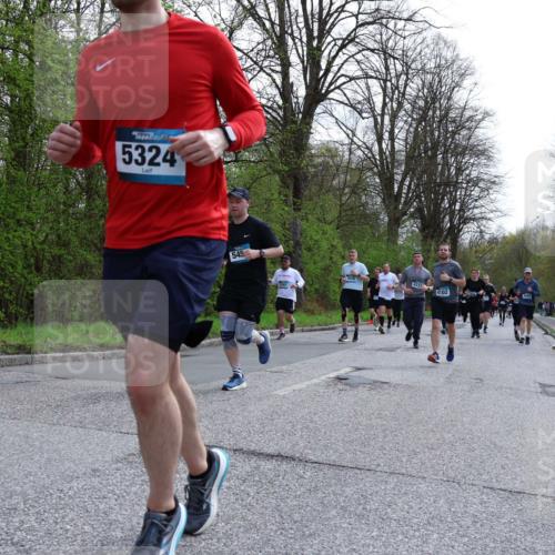 12.04.2026 - 45. Internationalen Wilhelmsburger Insellauf Yannick Fuchs http://msf.ph/oto/9505797 12.04.2026 12:58:20 Laufen 5324, 545, 4230, 4102 meine-sportfotos.de