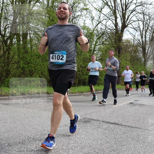 12.04.2026 - 45. Internationalen Wilhelmsburger Insellauf Yannick Fuchs http://msf.ph/oto/9505805 12.04.2026 12:58:22 Laufen 4102, 307, 423, 4092 meine-sportfotos.de
