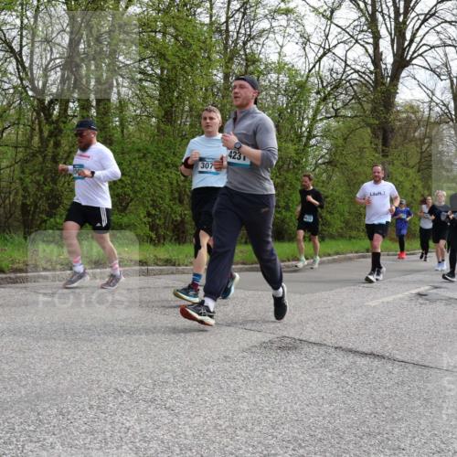 12.04.2026 - 45. Internationalen Wilhelmsburger Insellauf Yannick Fuchs http://msf.ph/oto/9505809 12.04.2026 12:58:23 Laufen 200, 307, 423, 4652, 5200 meine-sportfotos.de