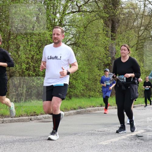 12.04.2026 - 45. Internationalen Wilhelmsburger Insellauf Yannick Fuchs http://msf.ph/oto/9505812 12.04.2026 12:58:24 Laufen 4652, 401, 3866, 5597, 5760 meine-sportfotos.de