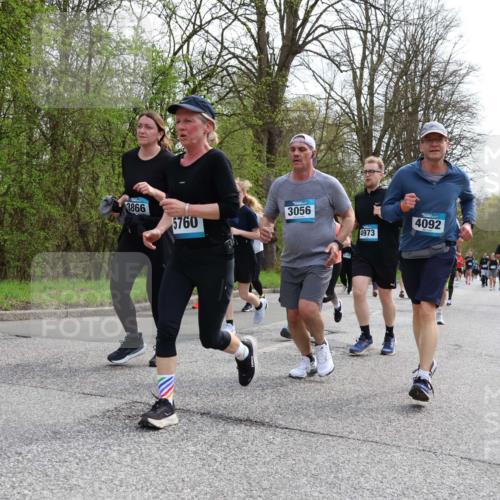 12.04.2026 - 45. Internationalen Wilhelmsburger Insellauf Yannick Fuchs http://msf.ph/oto/9505818 12.04.2026 12:58:25 Laufen 3866, 3056, 5760, 4973, 4092 meine-sportfotos.de